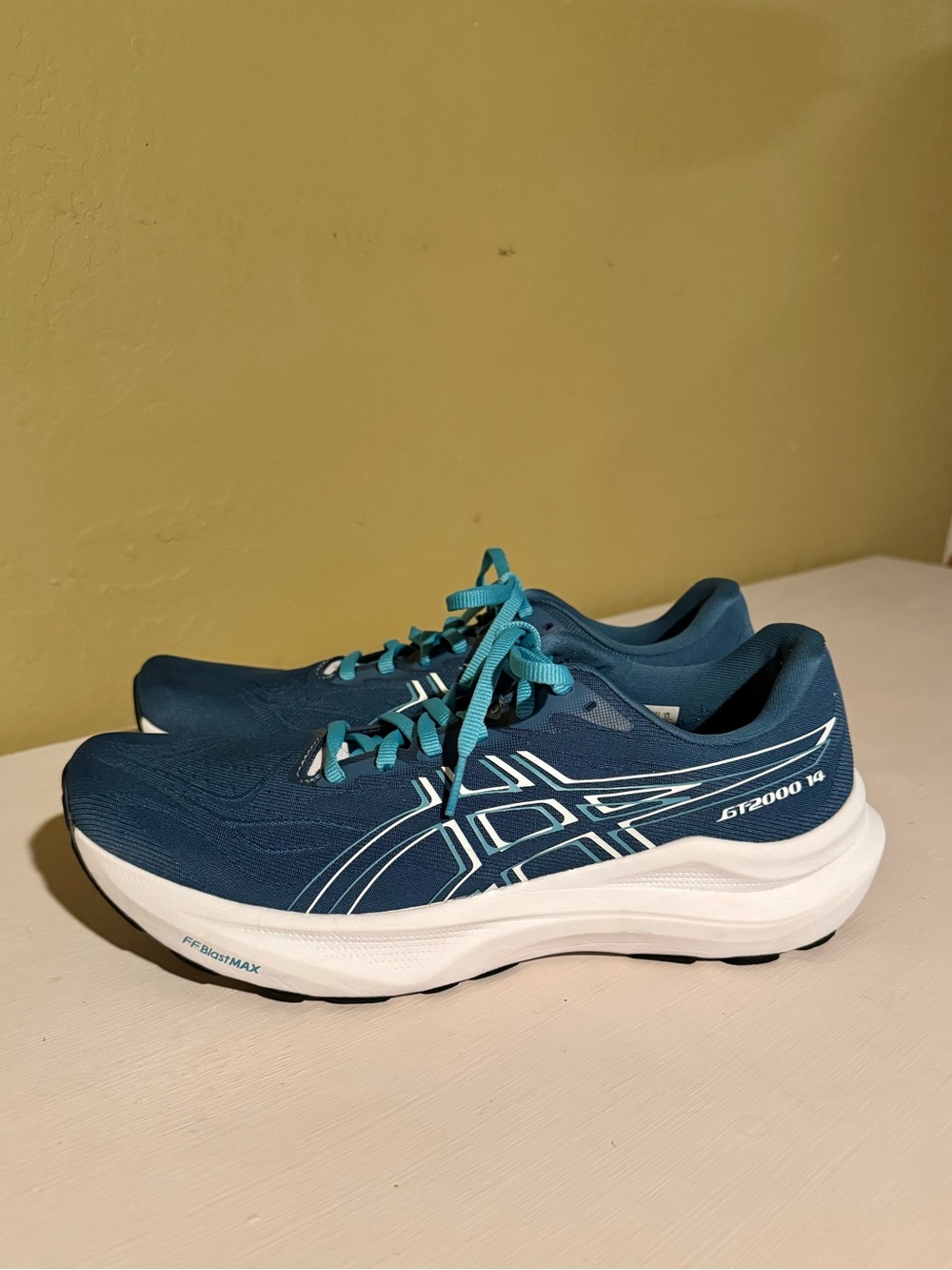 QASICS GT 2000 14 Women's Size 11